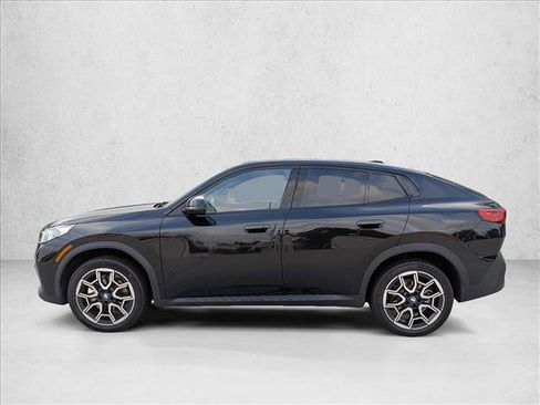 Used 2026 BMW X2 xDrive28i AWD/4WD image 8