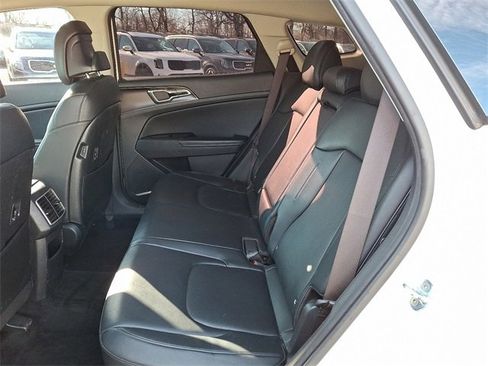 Certified 2023 Kia Sportage EX image 10