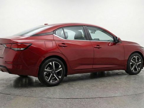 Used 2025 Nissan Sentra SV image 9