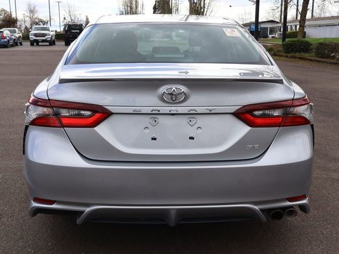 Used 2024 Toyota Camry SE image 5