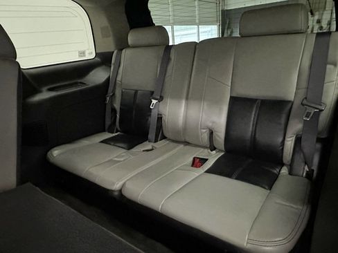 Used 2011 GMC Yukon SLE image 11