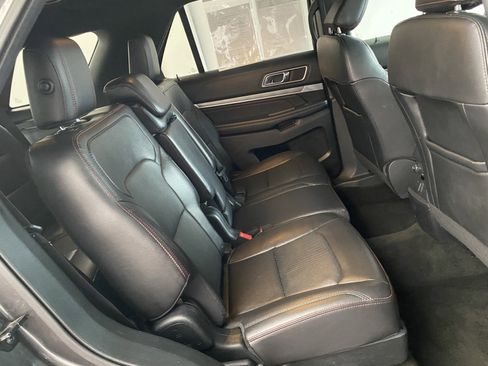 Used 2018 Ford Explorer Sport image 12