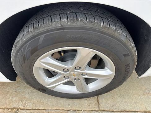 Used 2024 Chevrolet Malibu LT FWD image 18