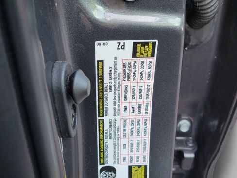 Used 2025 Toyota RAV4 LE FWD image 33