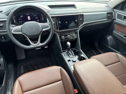 Used 2023 Volkswagen Atlas SEL R-Line AWD/4WD image 18