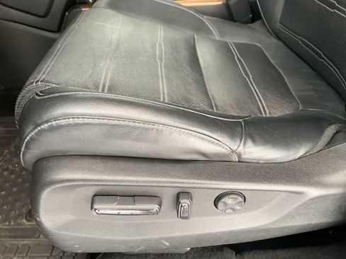 Used 2022 Honda CR-V Touring image 12