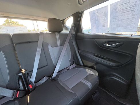 Used 2025 Chevrolet Blazer LT FWD image 39