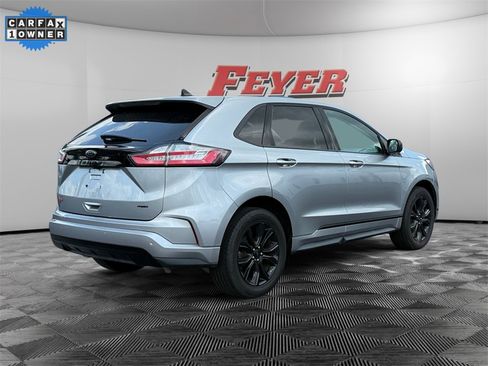 Used 2022 Ford Edge SE w/ Black Appearance Package image 5