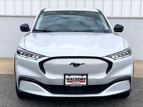 Used 2023 Ford Mustang Mach-E Select image 3