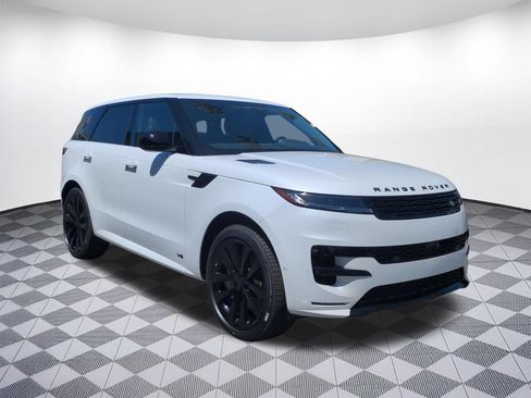 New 2026 Land Rover Range Rover Sport Dynamic SE AWD/4WD image 7