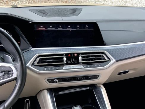 Used 2022 BMW X6 M50i w/ Executive Package image 7