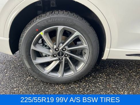 New 2026 Lincoln Corsair Grand Touring image 21