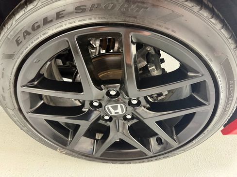 Used 2024 Honda Civic Sport image 11