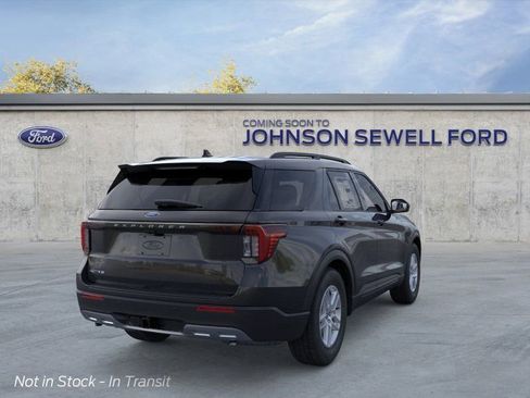 New 2026 Ford Explorer Active w/ Active Comfort Package image 8
