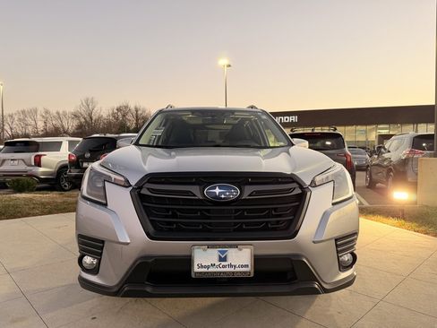 Used 2022 Subaru Forester Limited image 12