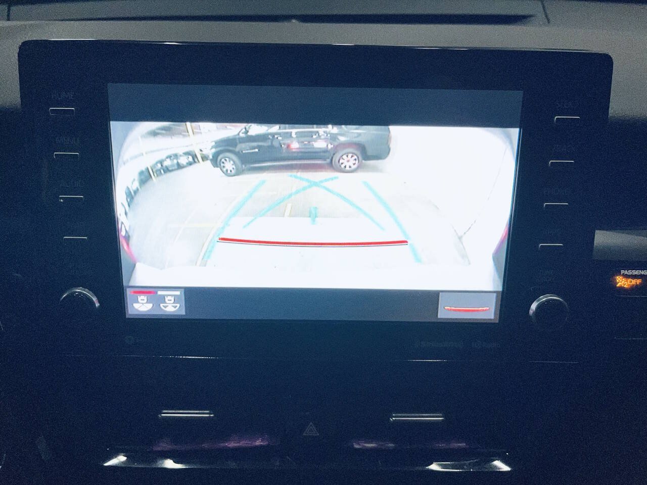 Used 2021 Toyota Camry XSE FWD image 33