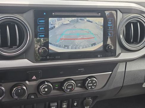 Certified 2019 Toyota Tacoma TRD Off-Road AWD/4WD image 21