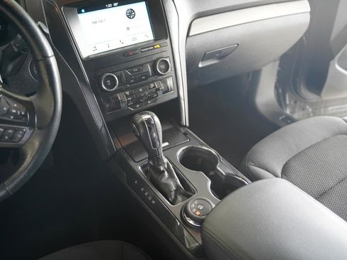 Used 2019 Ford Explorer XLT w/ Equipment Group 201A AWD/4WD image 22