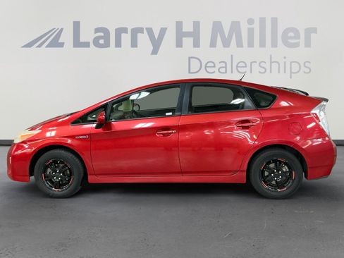 Used 2013 Toyota Prius Two image 2
