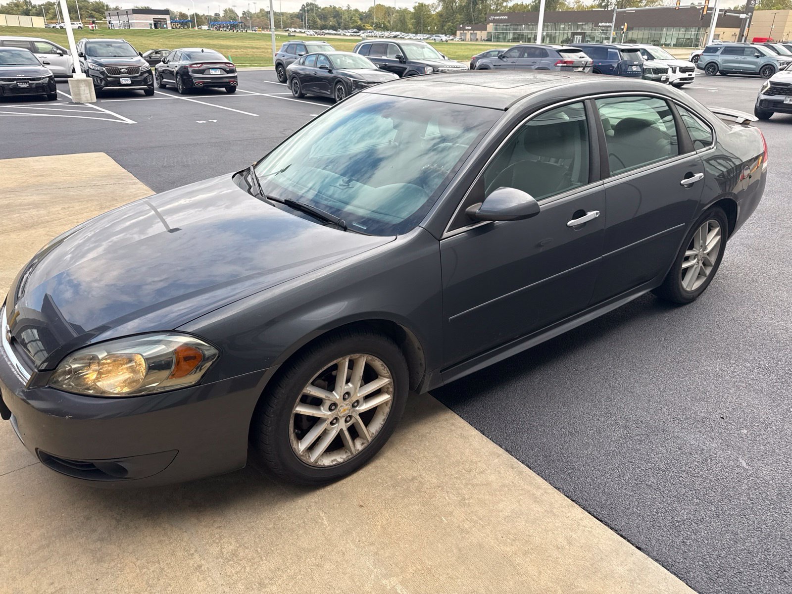 Used 2010 Chevrolet Impala LTZ FWD image 1