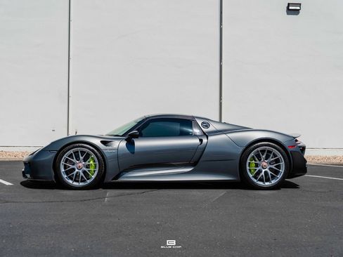Used 2015 Porsche 918 Spyder AWD/4WD image 2