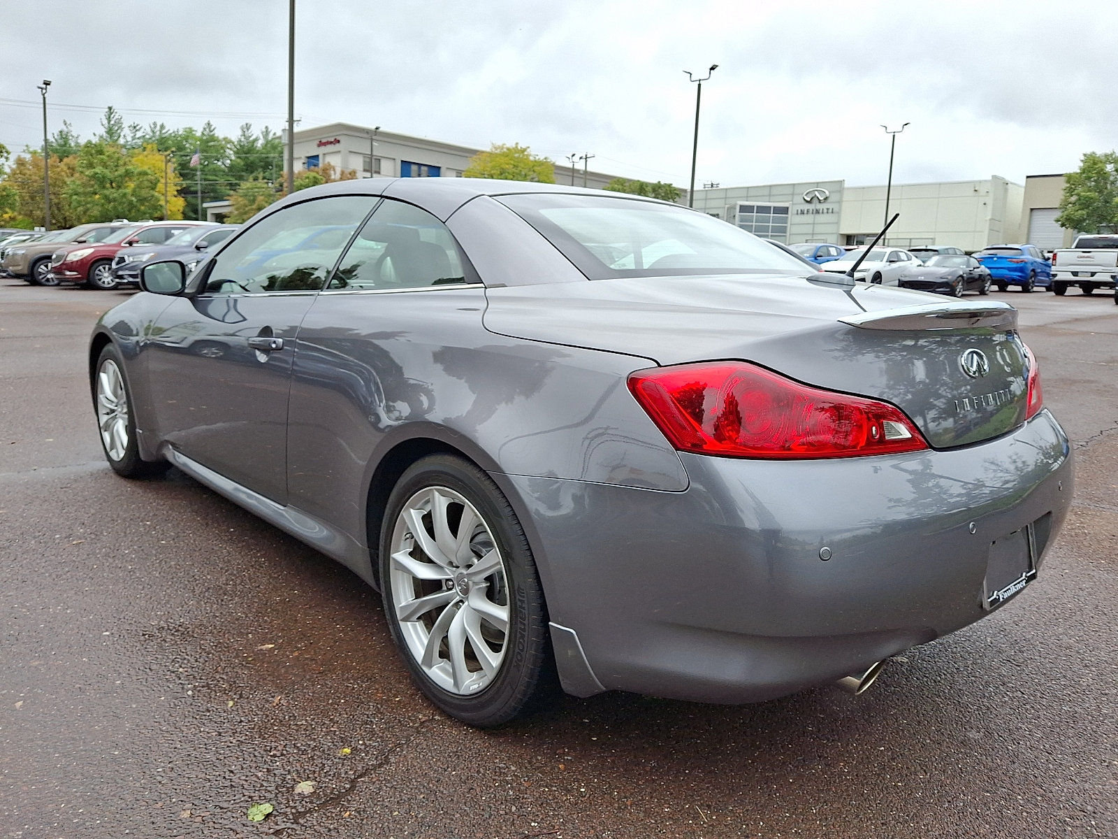Used 2013 INFINITI G37 Convertible w/ Premium Pkg RWD image 6