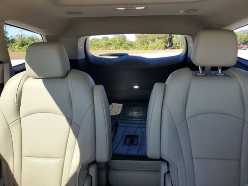 Used 2021 Buick Enclave Premium w/ Sun and Sites Package image 13