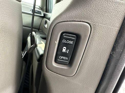 Used 2017 Honda Odyssey EX-L image 39