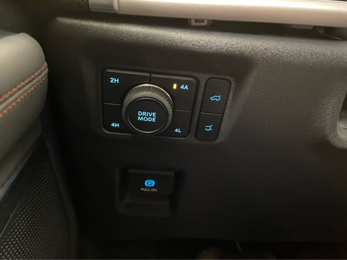 Used 2025 Ford Expedition Active image 45