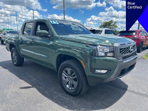 Used 2025 Nissan Frontier SV w/ SV Convenience Package AWD/4WD image 2