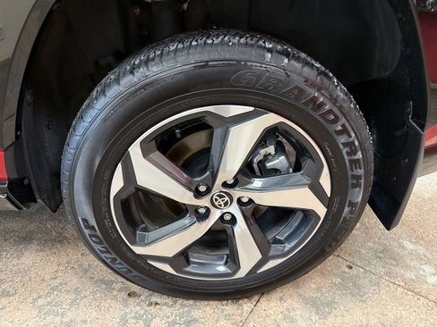 Used 2024 Toyota RAV4 SE w/ Weather & Moonroof Package image 8