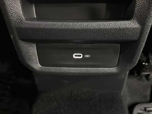 Certified 2025 Volkswagen Taos SEL AWD/4WD image 33
