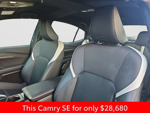 Used 2025 Toyota Camry SE FWD image 23