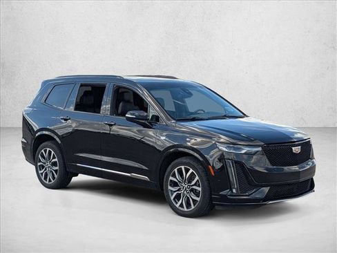 Used 2021 Cadillac XT6 Sport AWD/4WD image 3