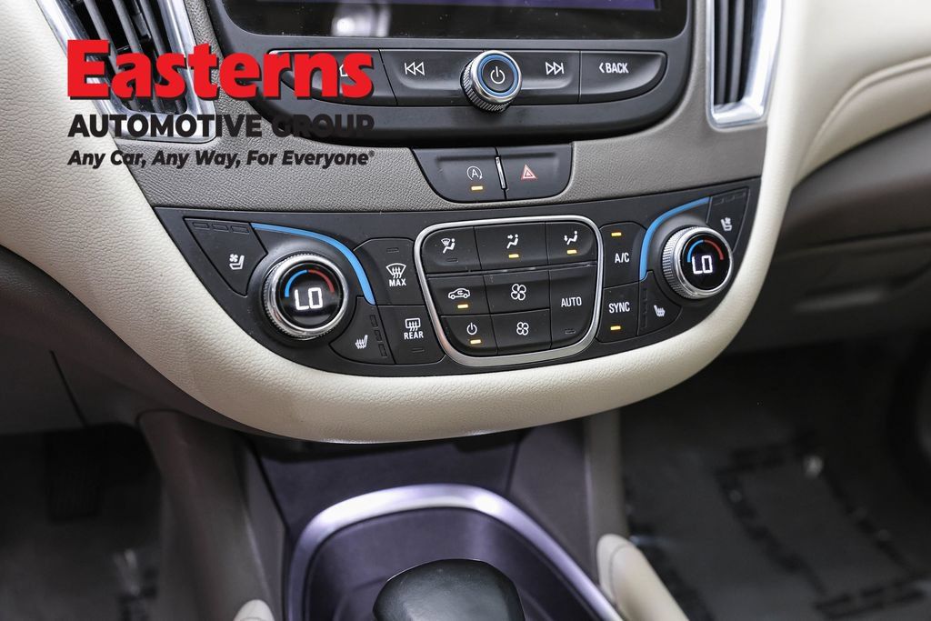 Used 2024 Chevrolet Malibu LT FWD image 22