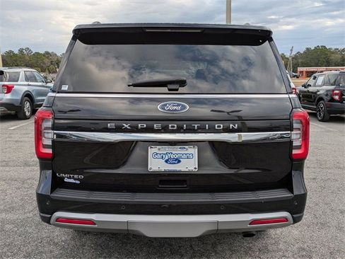 Certified 2024 Ford Expedition Limited image 5