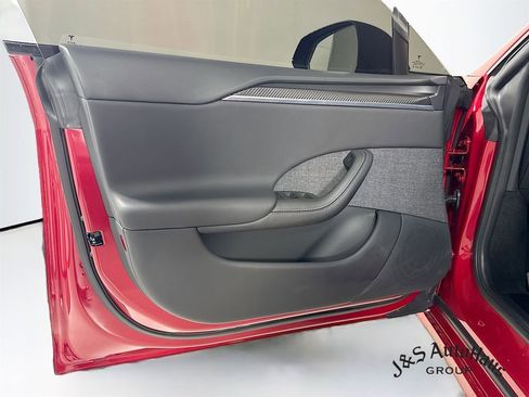 Used 2022 Tesla Model S Plaid image 23