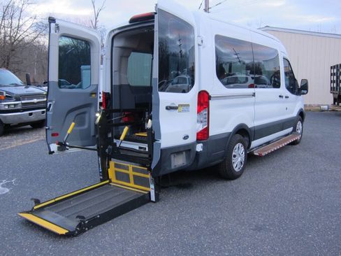 Used 2019 Ford Transit 150 XL image 1