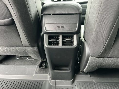 Used 2026 Chevrolet Equinox LT w/ Midnight Edition FWD image 21