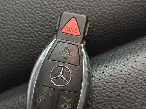 Used 2014 Mercedes-Benz E 350 4MATIC Sedan image 29