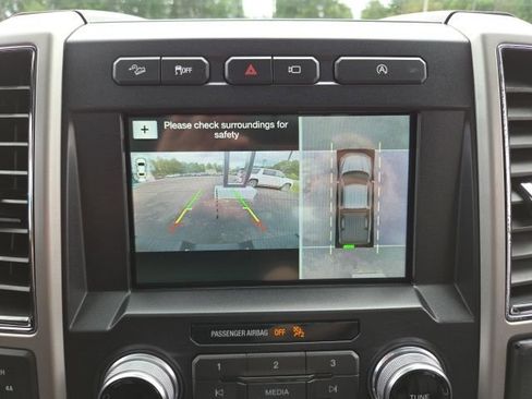 Used 2018 Ford F150 Lariat w/ Equipment Group 502A Luxury AWD/4WD image 17