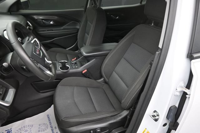 Used 2024 GMC Terrain SLE w/ Driver Convenience Package FWD image 11