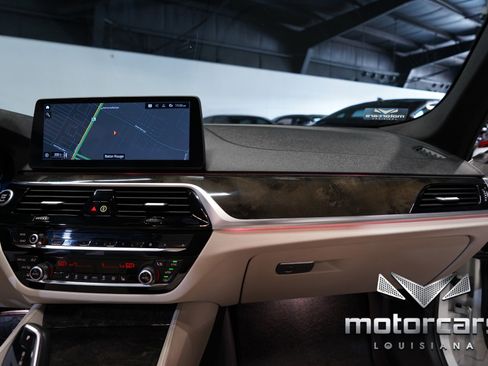 Used 2022 BMW 540i w/ M Sport Package image 36