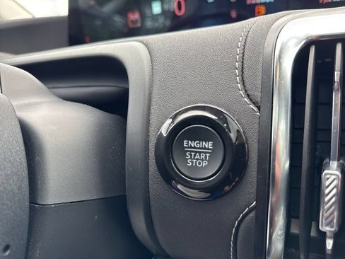 Used 2025 Ford Expedition Max Platinum AWD/4WD image 32