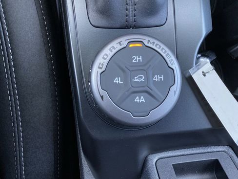 New 2025 Ford Bronco Badlands image 29