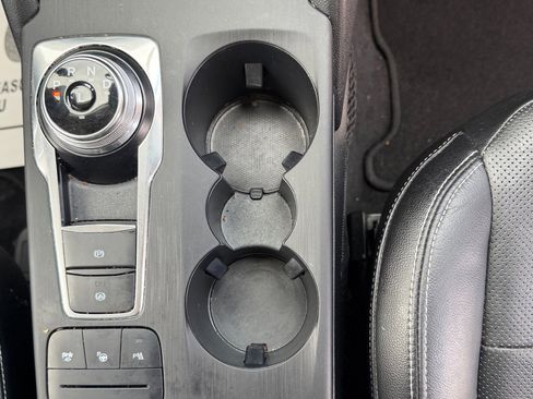 Certified 2020 Ford Escape Titanium w/ Titanium Premium Package 2.0 image 38