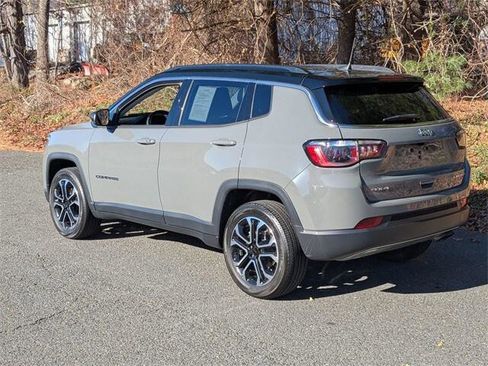 Certified 2022 Jeep Compass Limited image 3