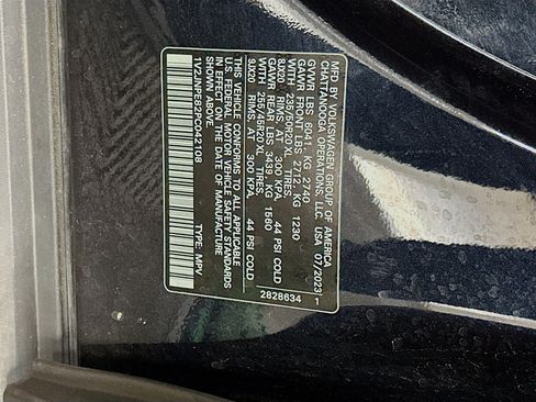 Used 2023 Volkswagen ID.4 Pro S Plus image 12