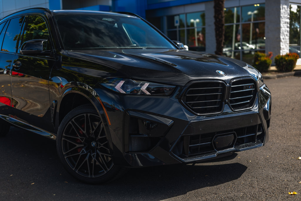 Used 2024 BMW X5 M Competition w/ Executive Package AWD/4WD image 3
