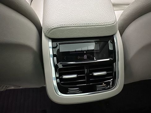 Used 2018 Volvo XC60 T6 Inscription w/ Convenience Package AWD/4WD image 24